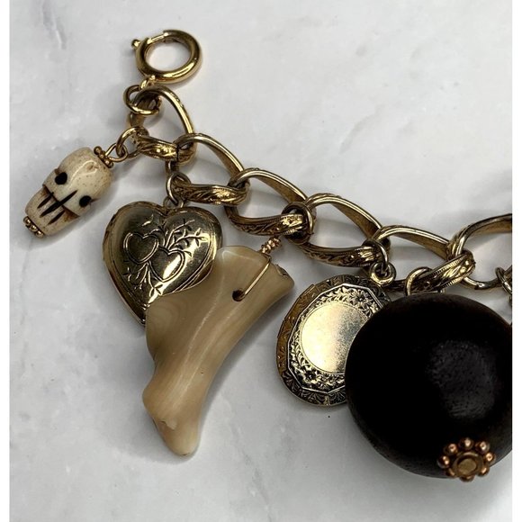Beth's Addiction Heart Locket Vintage Charm Bracelet - Picture 6 of 7
